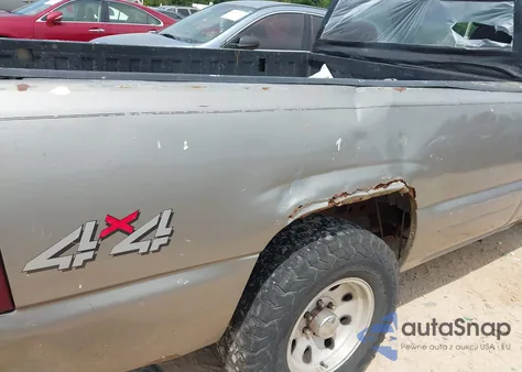 2000 Chevrolet Silverado 1500 Ls from USA, damaged, VIN 1GCEK14V9YE423962